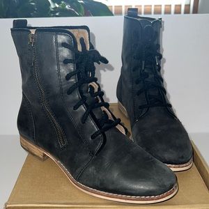 Land’s End womens black leather boots size 91/2